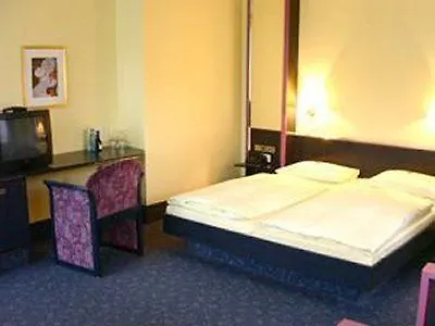 Hotel Domicil Hamburg By Golden Tulip 3*,